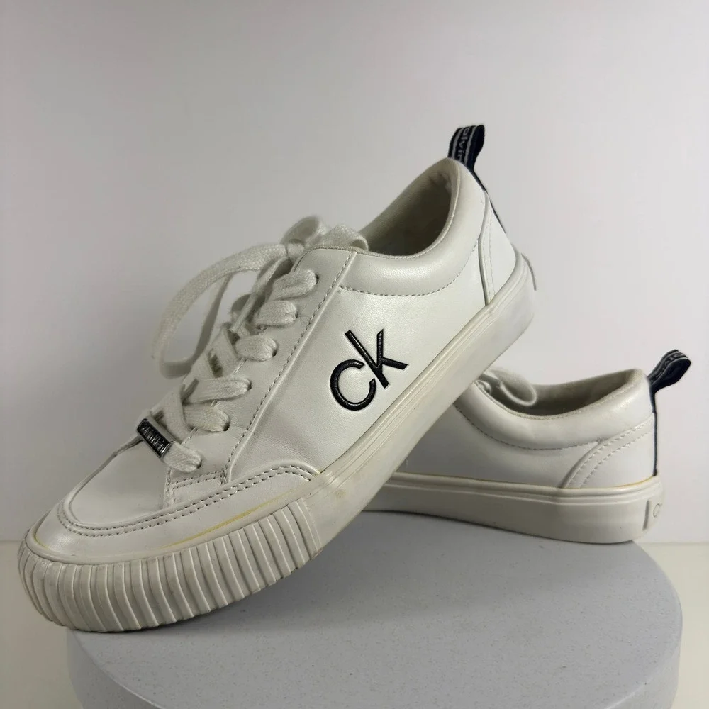 Calvin Klein Womens White CK Logo Low Top Lace Up Sneakers Ribbed Toe Cap 7.5